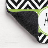 Zwart-wit zigzagpatroon, monogram muismat (Hoek)