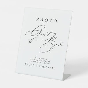 Zwart-witkalligrafie Weduwfoto Guestbook Reclamebord Met Voetstuk