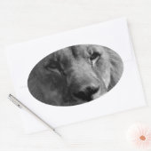 Zwart-witleeuw Ovale Sticker (Envelop)