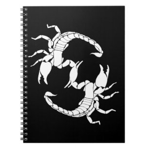 Zwart-witletters S - twee Scorpions Notitieboek