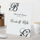 Zwart-witscript monogram bruiloft kaarten cadeaus reclamebord met voetstuk (Insitu)