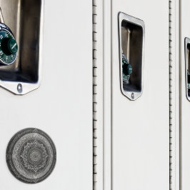 Zwart-witte bloemenmandala magneet