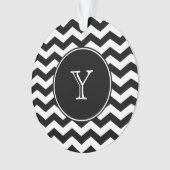 Zwart-witte Chevron Monogrammed Ornament (voorkant)