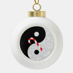 Zwart-witte faux Lace Yin Yang met snoepriet Keramische Bal Ornament