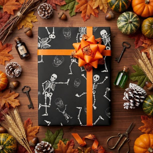 Zwart Witte Grappige Dansende Skelet Halloween Cadeaupapier