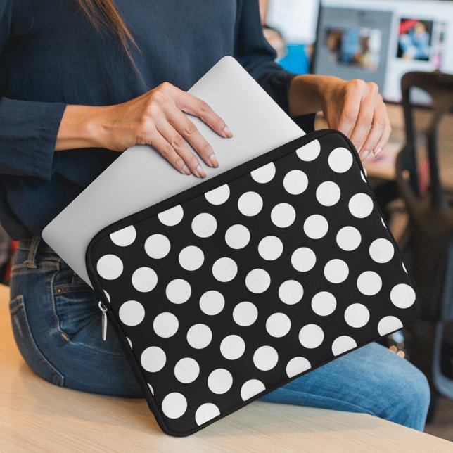 Zwart-witte pooldots, poolvlek laptop sleeve (Creator heeft geüpload)