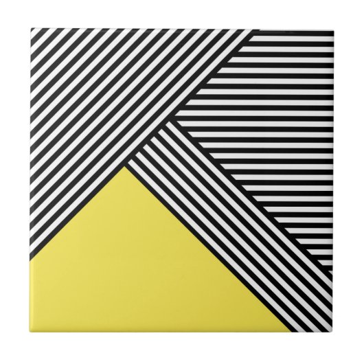 Zwart-witte strepen met gele driehoek tegeltje (Voorkant)