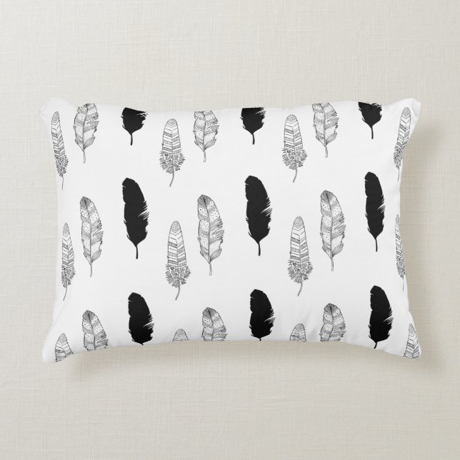 Zwart-witte Veren Decoratief Kussen (Voorkant)