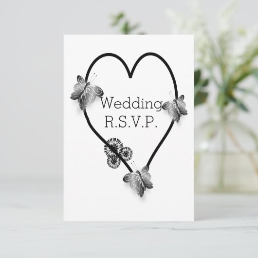 Zwart-witte vlinder hart bruiloft RSVP (Staand voorkant)