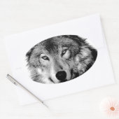 Zwart-witte wolf ovale sticker (Envelop)