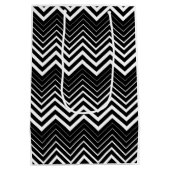 Zwart-witte zigzag Chevron Medium Cadeauzakje (Achterkant)