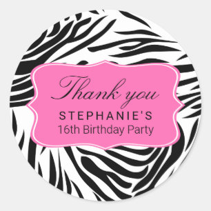 Zwart-witzebra afdrukken met warmroze verjaardag ronde sticker