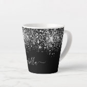 Zwart zilverglitternaamscript latte mok (Rechterhoek)