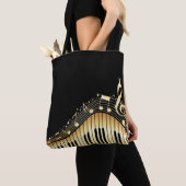 Zwarte achtergrond en gouden muzieknoten tote bag (Dichtbij)