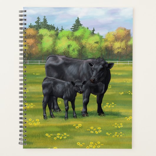 Zwarte Angus-Koe en Cute Calf in zomerperiode Planner (Voorkant)
