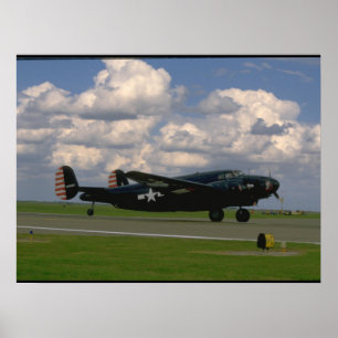 Zwarte B25-landing. (plane_WWII-vlakken) Poster