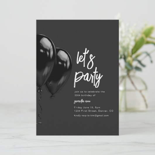 Zwarte ballon verjaardagsfeestje uitnodigen kaart (Staand voorkant)