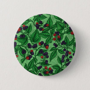 Zwarte bessen op groen ronde button 5,7 cm