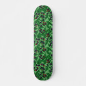 Zwarte bessen op groen skateboard (Voorkant)