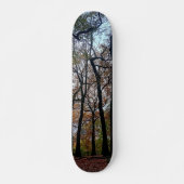 Zwarte bomen in het bos skateboard (Voorkant)