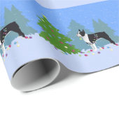 Zwarte Boston Terrier in kerstbos Cadeaupapier (Rol Hoek)