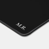 Zwarte Bureaumat met aangepaste monogram initialen (Hoek)