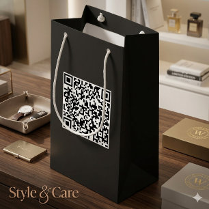 Zwarte cadeautas met gebrandmerkte QR-code op maat