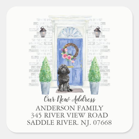 Zwarte Cockapoo Blauwe deur Nieuw adreslabel Vierkante Sticker (Voorkant)