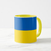 Zwarte Combo-Mok met vlag van Oekraïne Mok (Voorkant rechts)