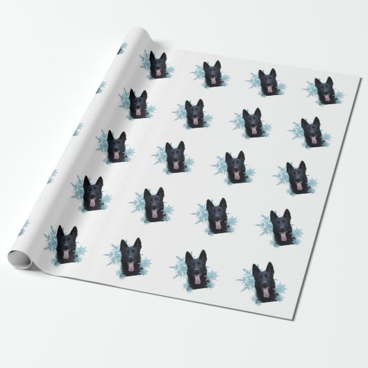 Zwarte Duitse herder in Snowflakes Cadeaupapier (Uitgerold)