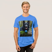 Zwarte Duitse herder met bal Tri-Blend Shirt (Voorkant volledig)