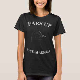 zwarte duitse herder oren omhoog systeem bewapend t-shirt