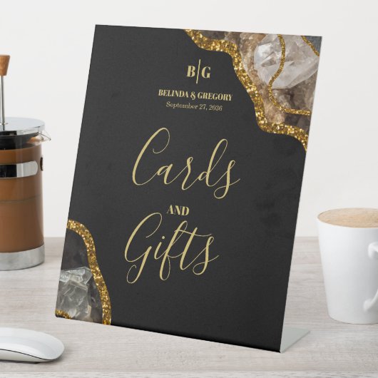 Zwarte en goudgeode bruidskaarten en cadeaus reclamebord met voetstuk (Insitu)