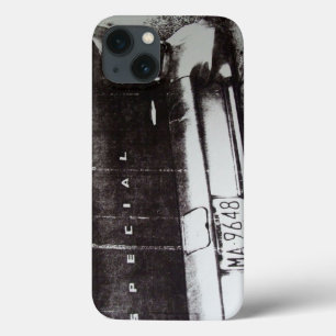 Zwarte en witte auto iPhone 13 hoesje