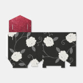Zwarte en witte bloemen en rode glitter bedankdoosjes (Uitgevouwen)