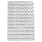 Zwarte en witte Chevron Stripe Medium Cadeauzakje (Achterkant)
