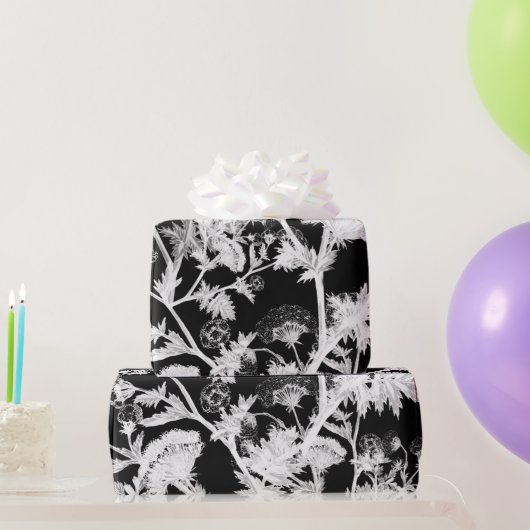 Zwarte en witte Floral Cadeaupapier (Feestgeschenken)