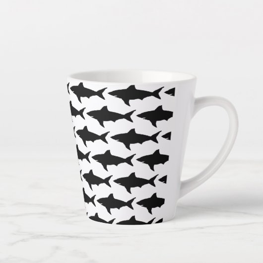 Zwarte en witte haaienvangers latte mok (Rechts)