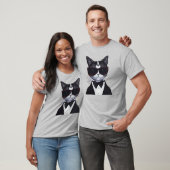 Zwarte en witte kat in een Stropdas van Tuxedo en  T-shirt (Unisex)