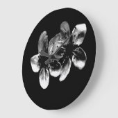 Zwarte en witte kersenbloesems, klok (Hoek)