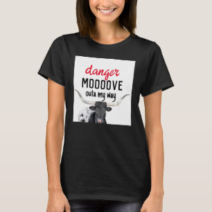 zwarte en witte koe met een grappige longhorn - hu t-shirt