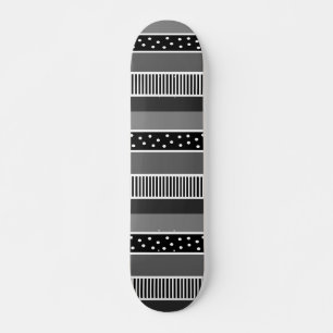 Zwarte en witte lijnen en Polka Dot Abstract Skateboard