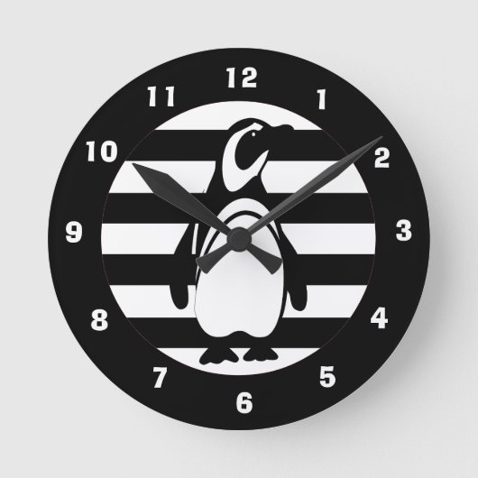 Zwarte en witte pinguïn en stripes ronde klok (Voorkant)