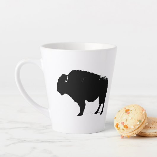 Zwarte en witte Pop Art Buffalo Bison Latte Mok (In situ)