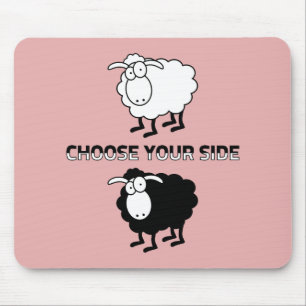 Zwarte en witte schapen muismat