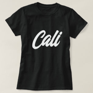Zwarte en witte scripttypografie Cali t shirt