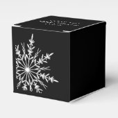 Zwarte en witte sneeuwvlokken Winterbruiloft Bedankdoosjes (Voorkant Zijde)