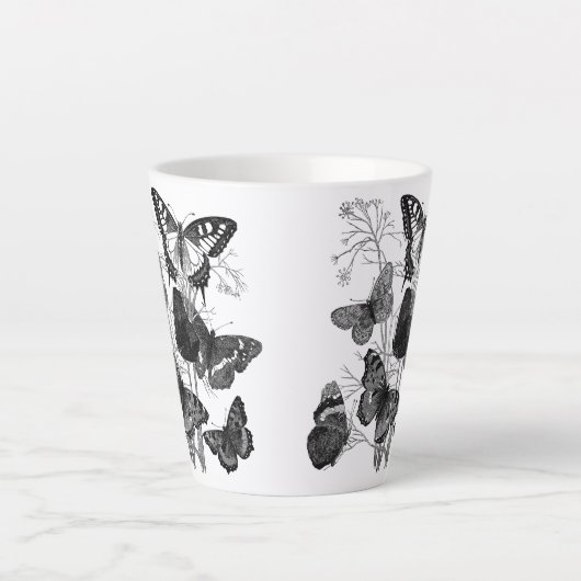 Zwarte en witte vlinders latte mok (Voorkant)