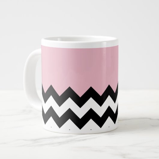 Zwarte en witte zigzag Patroon, Chevron, Roze Extra Grote Beker (Voorkant links)