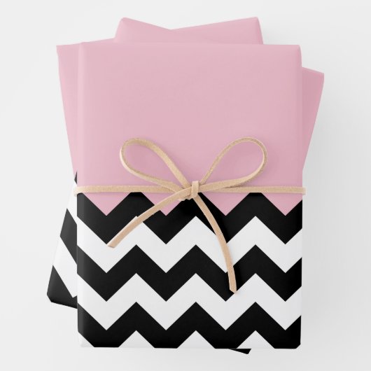 Zwarte en witte zigzag Patroon, Chevron, Roze Inpakpapier Vel (In situ)